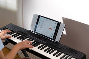 Alesis Harmony 61 MK4 Portable Keyboard Pack