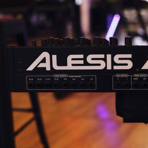 Alesis Andromeda A6 – 16 VOICE Analog Polyphonic Synthesizer (Display)