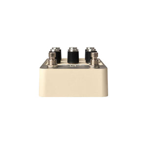 Universal Audio Astra Modulation Machine Stereo Effects Pedal Front