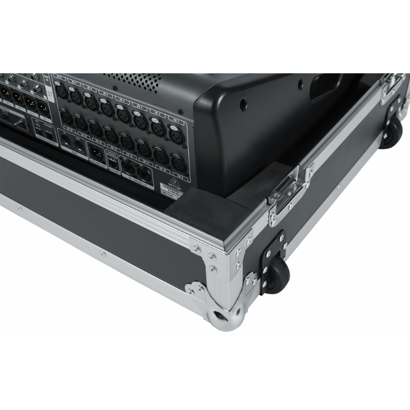 Behringer X32 Compact Digital Mixer + Gator G-TOUR Flightcase on Wheels