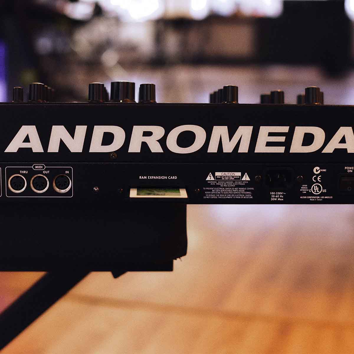 Alesis Andromeda A6 – 16 VOICE Analog Polyphonic Synthesizer (Display)