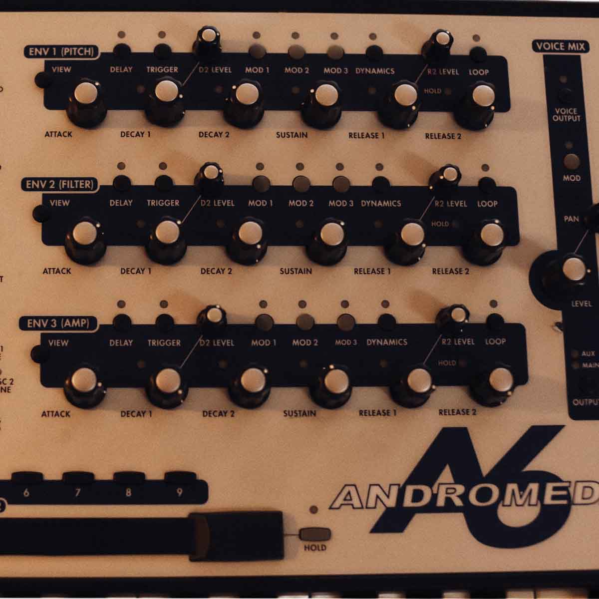 Alesis Andromeda A6 – 16 VOICE Analog Polyphonic Synthesizer (Display)