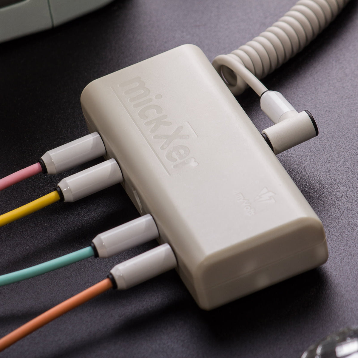 Candycords - myVolts audio cables 6-pack, 3.5mm straight jack to 3.5mm angled jack, 70cm, Peach, Pink, Purple, Grey, Green, Yellow