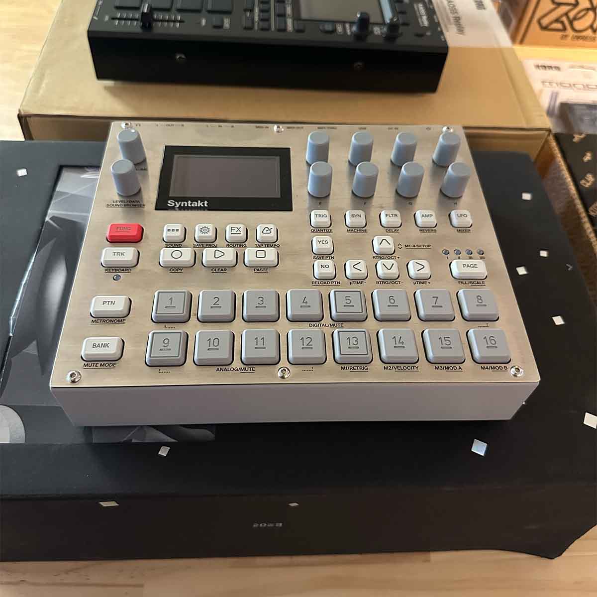 Elektron Syntakt e25 Remix Edition - OPEN BOX