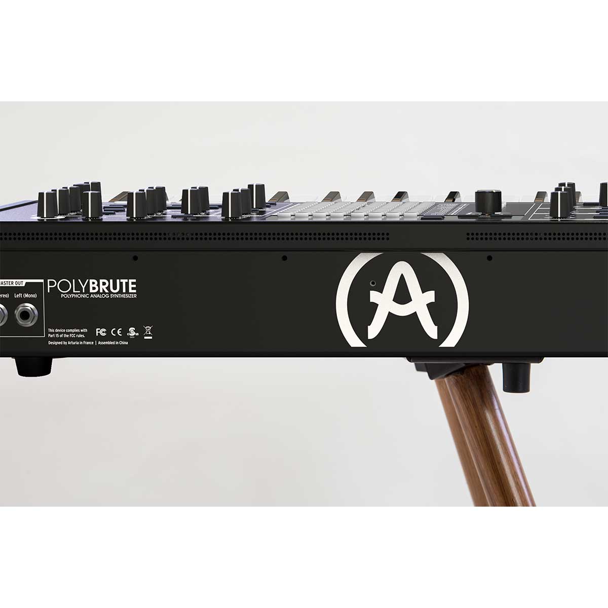 Arturia Polybrute Noir Limited Edition 6-voice 61-note analog synthesizer