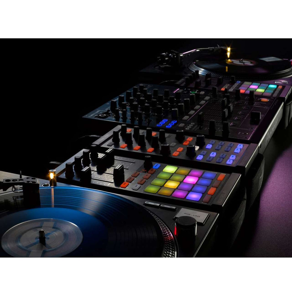 DJ Controllers - Native Instruments Traktor Kontrol F1 DJ MIDI Controller