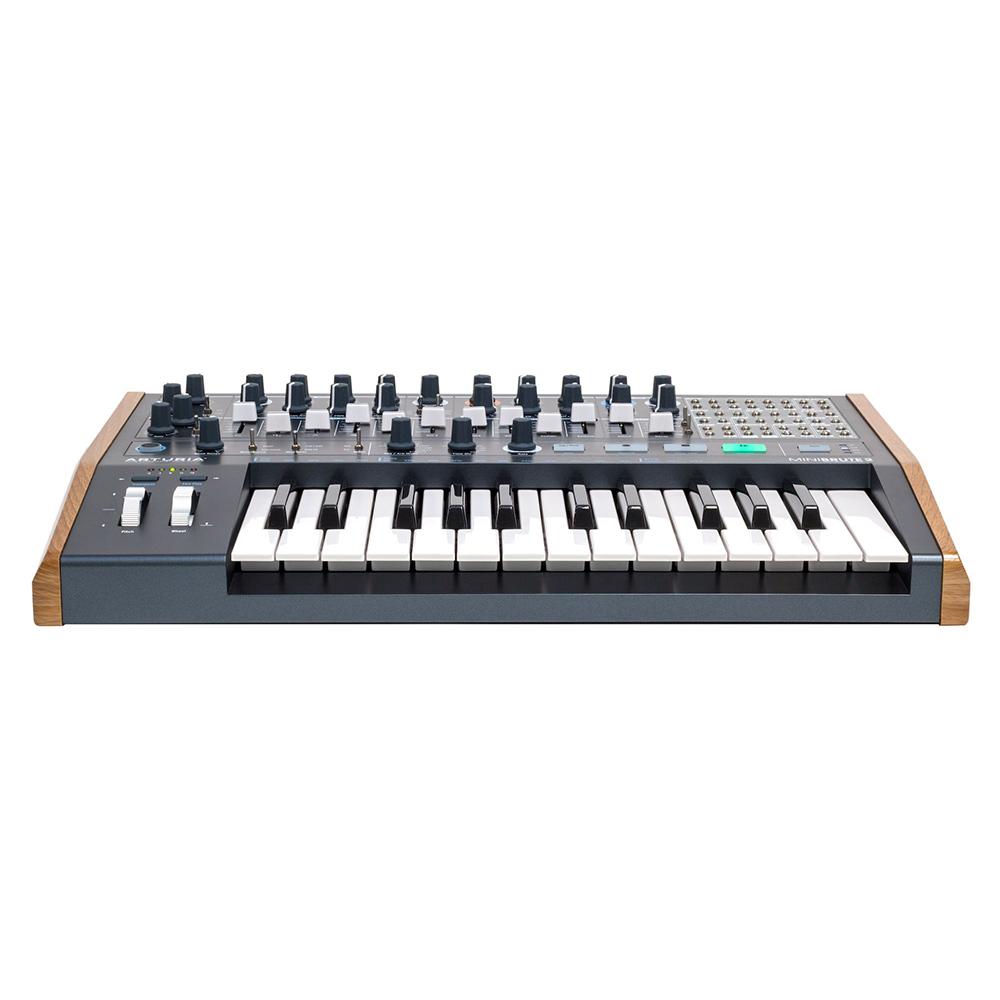 Keyboard Synthesizers - Arturia MiniBrute 2 Analog Synthesizer