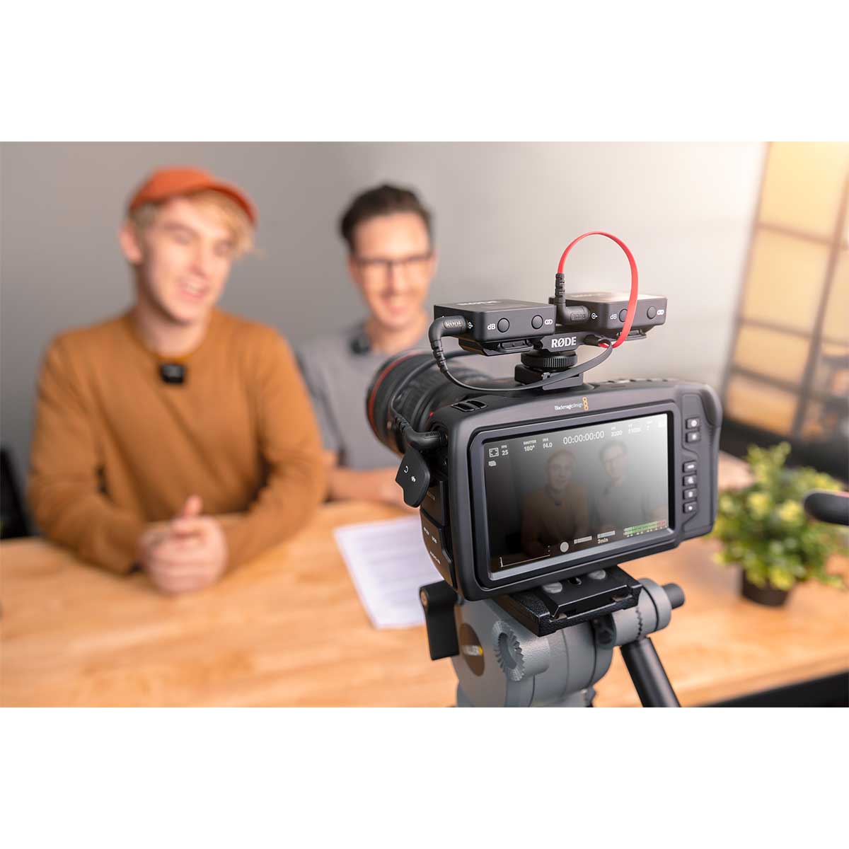 RØDE DCS-1 Dual Cold Shoe Mount example 2