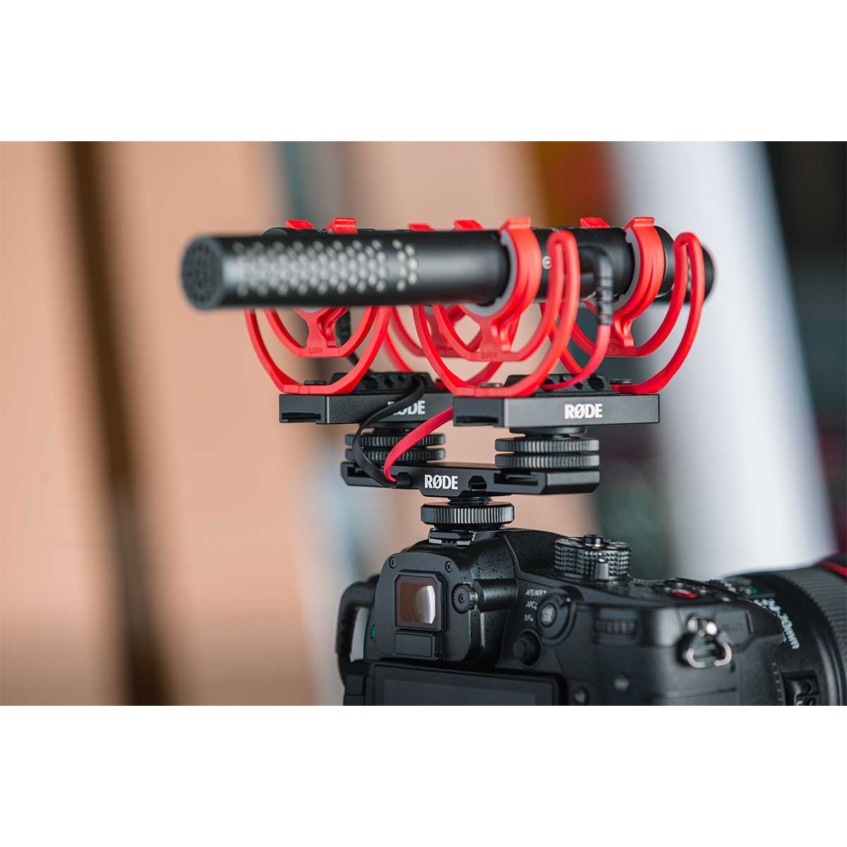 RØDE DCS-1 Dual Cold Shoe Mount example 3