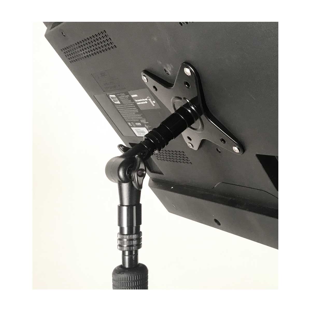 Triad-Orbit IO-LCK IO-Equipped Locking Swivel Application Example