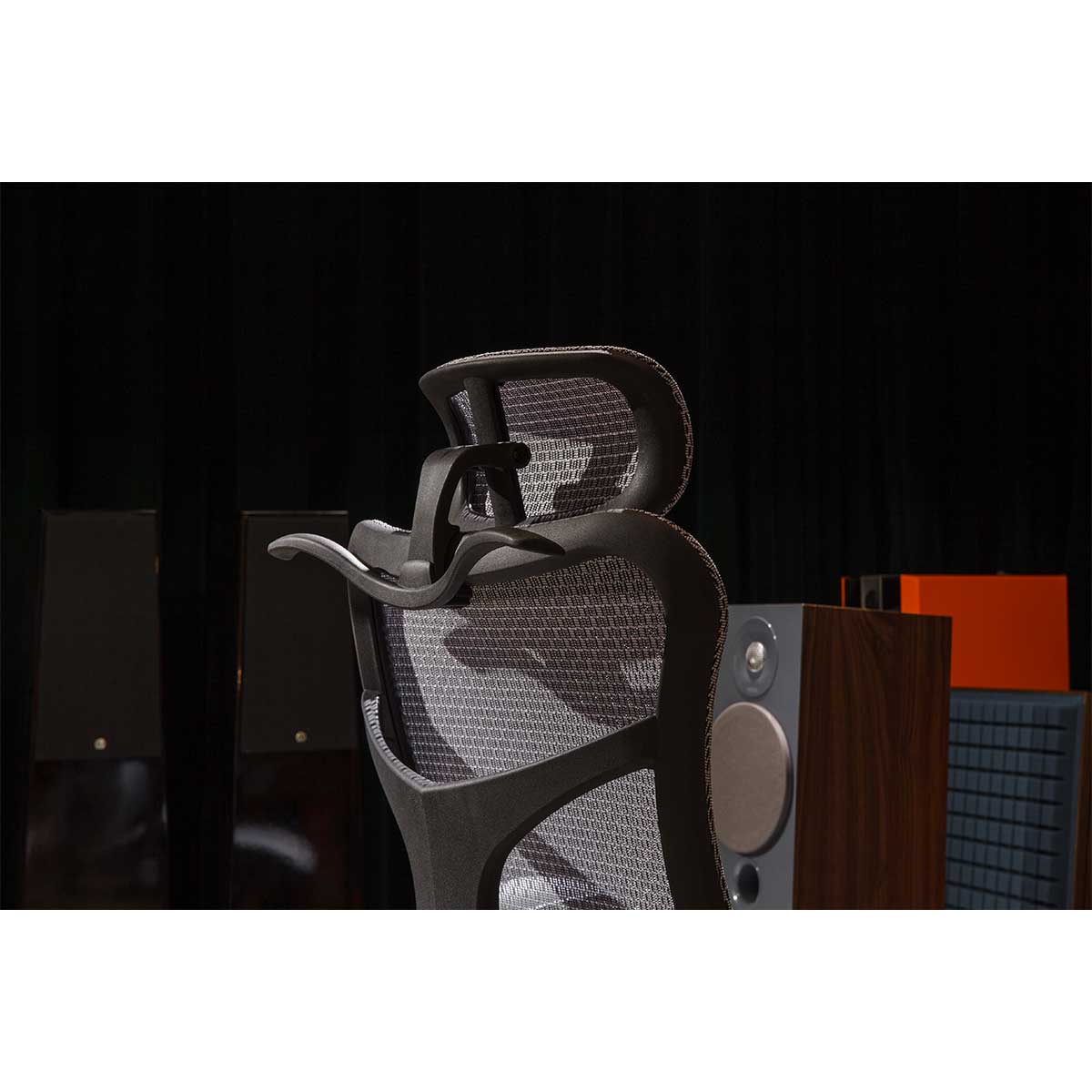 Wavebone Viking Premium Ergonomic Studio Chair